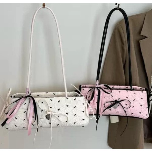 Ribbon ပန်း ဖြူ