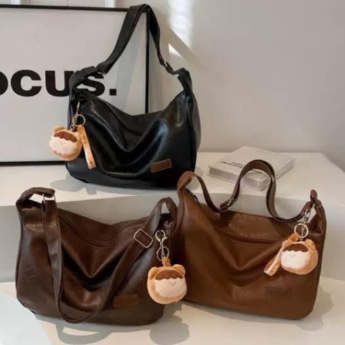 Leather ကီးချိန်း