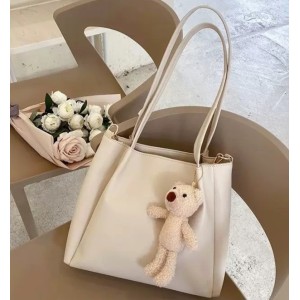 ဝက်ဝံkc tote